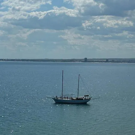 Sea Paradise 2-room Seafront In Sveti Vlas