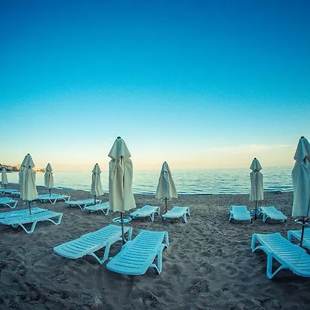 Sea Paradise 2-room Seafront In Sveti Vlas Burgas City