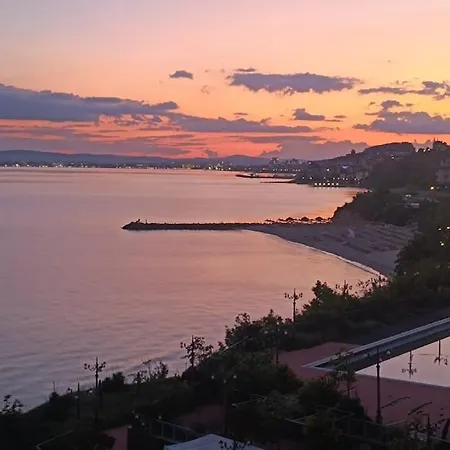 Sea Paradise 2-room Seafront In Sveti Vlas 아파트